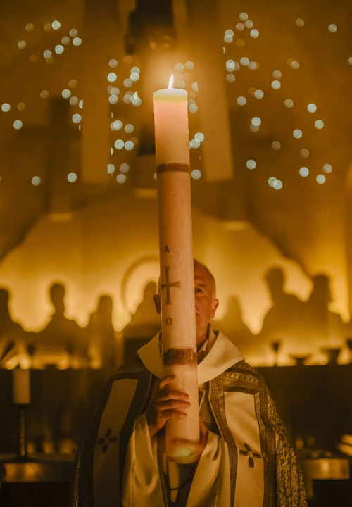 Easter Vigil at the Church of St-Rédempteur, Saturday 19 April 2025. (© Gabriel Monnet)